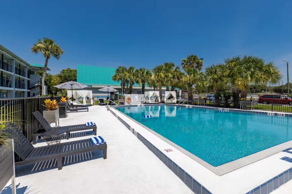 pool-image